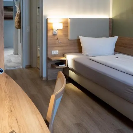 Altstadt-hotel Hotell 3*