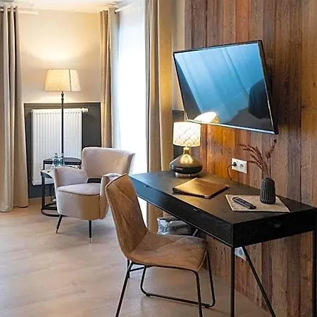 Hotel Altstadt-hotel 3*